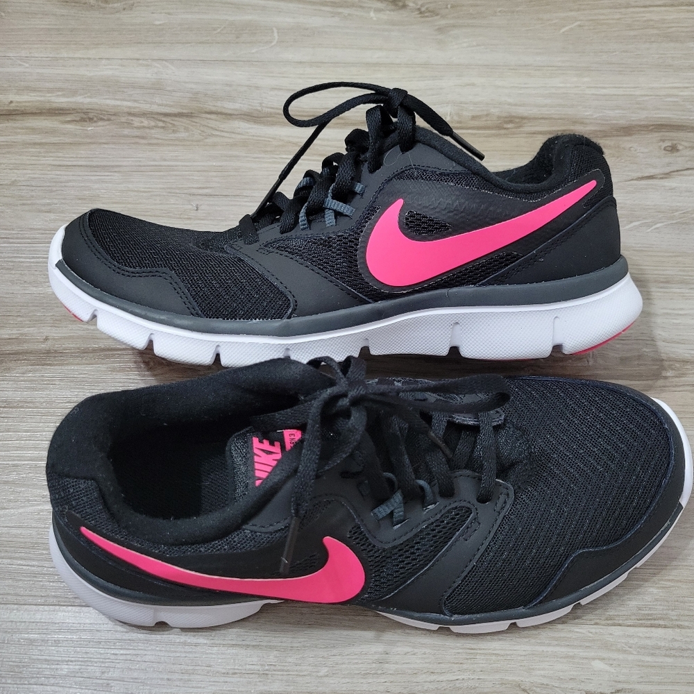Nike Flex Expirience Running Shoes Size 8
